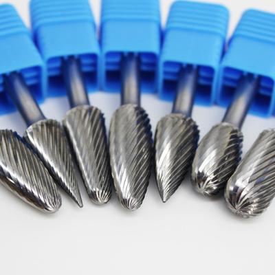 Un bon prix. Pièces coniques de carburé de tungstène standard de 6 à 36 mm Longueur de la tête Forme de dent unique en ligne