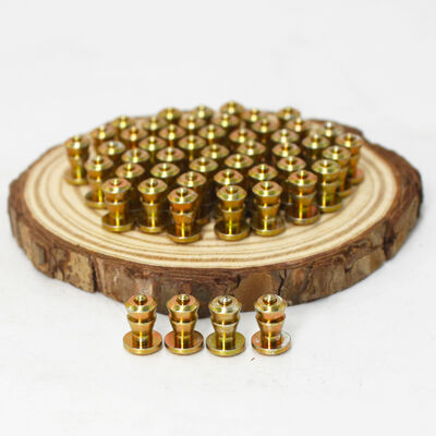 Un bon prix. Clous de pneu à neige personnalisés en carbure de tungstène avec une longueur de 5,7-15 MM et un diamètre de 6,5-12 MM pour une traction améliorée en ligne