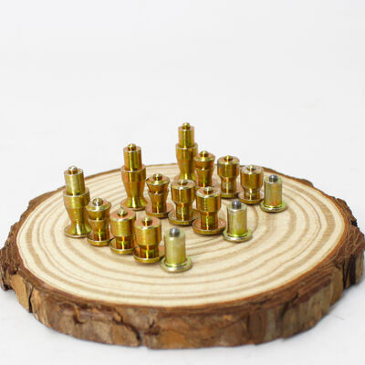 Un bon prix. Customized Tungsten Carbide Tire Studs with 5.7-15 MM Length and 6.5-12 MM Diameter for Winter Tires en ligne