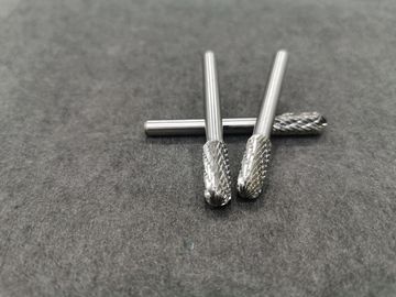 Un bon prix. Type rotatoire de peu de bavures d'outil de carbure de tungstène forme de cylindre de Sc avec l'extrémité de rayon en ligne
